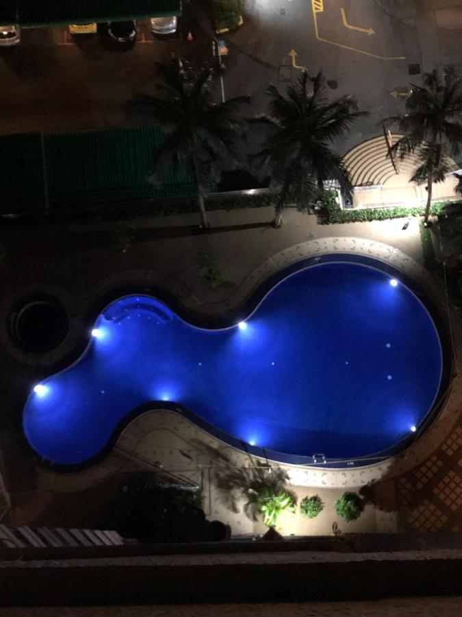 Beach Resort Home Stay Sri Sayang Apartment Batu Ferringhi 2Bedroom Exteriör bild