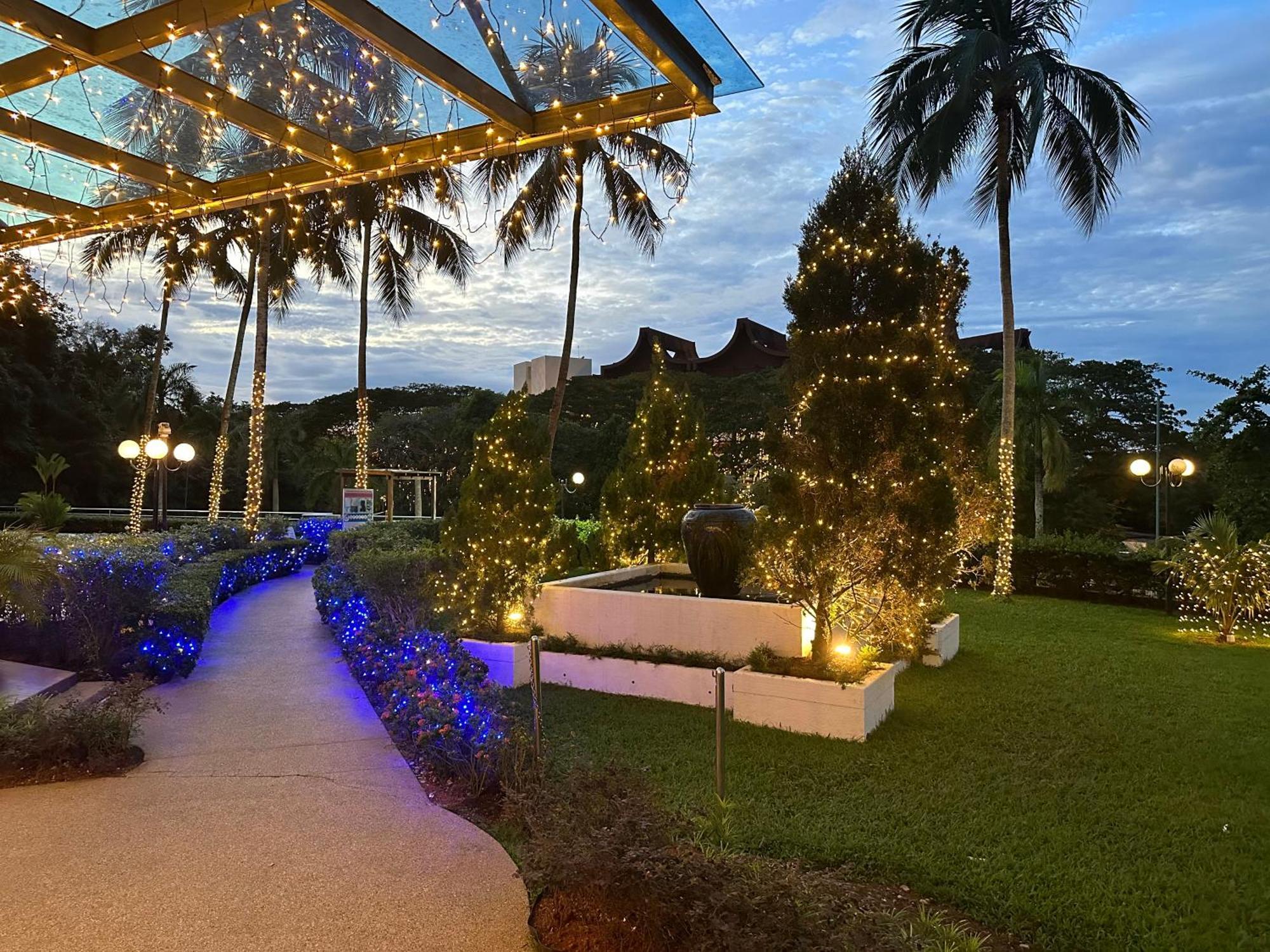 Beach Resort Home Stay Sri Sayang Apartment Batu Ferringhi 2Bedroom Exteriör bild